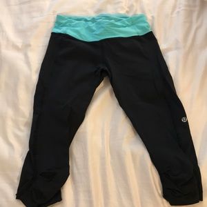 Lululemon Knee length Capri workout tights